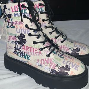 Mickey boots